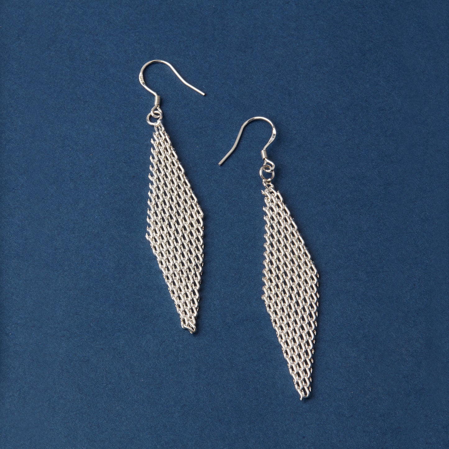 McAllistter – 925 Sterling Silver Knitted Dangle Earring.