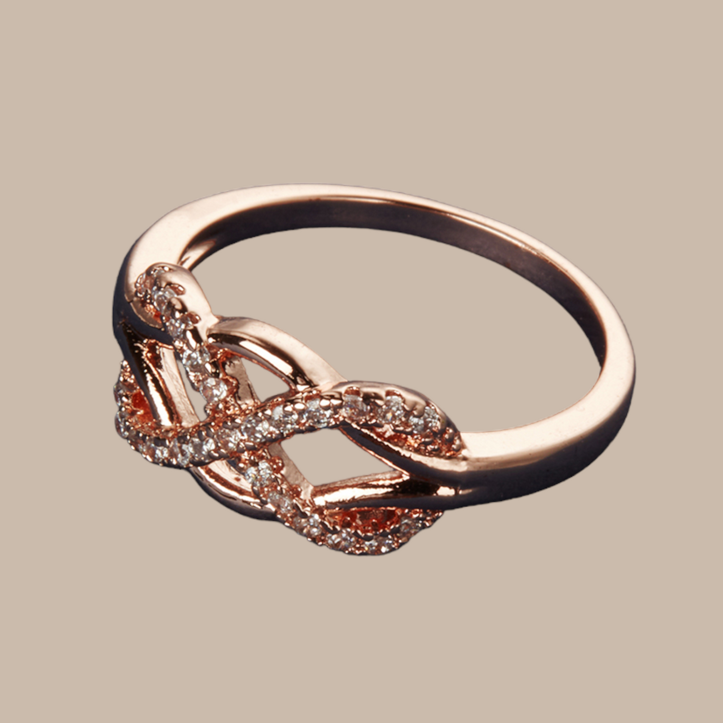 McAllistter – 18K Gold-Polished Infinity Loop Ring.